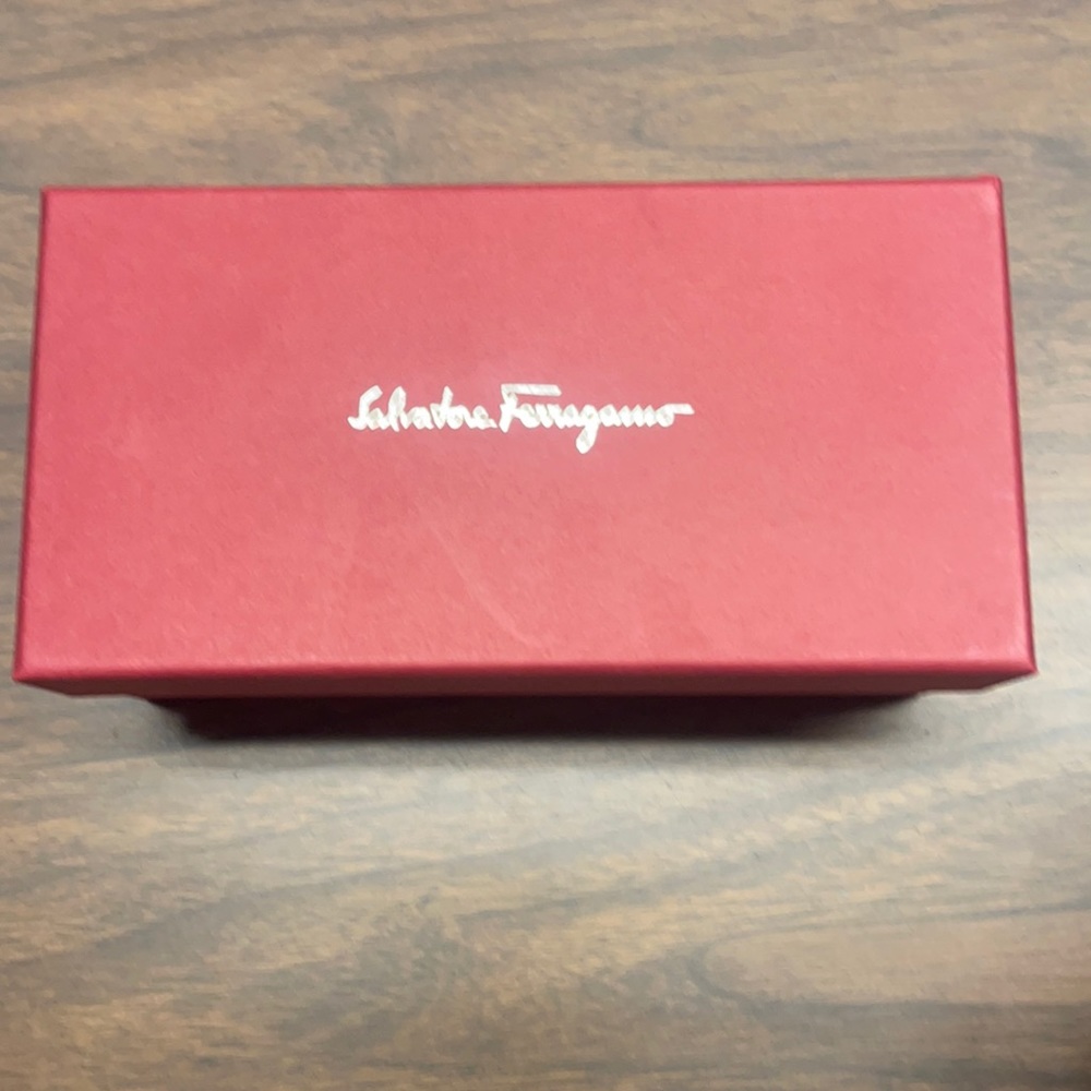 Salvatore ferragamo sunglasses box